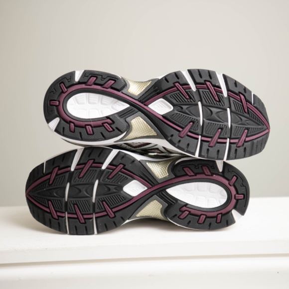 Asics Gel Equation 3 Womens 8.5 Athletic Running Shoes White Purple Asics Shoes - Picture 6 of 7